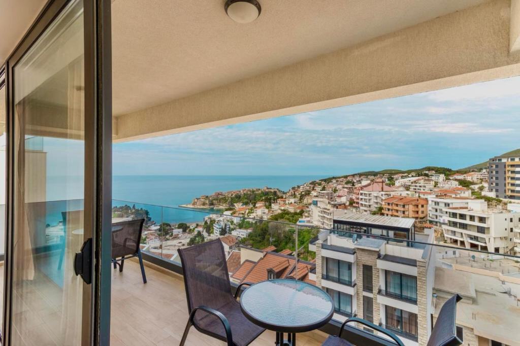 Hotel Ulliri & SPA-KASMI - balcony view over Ulcinj and the Adriatic sea
